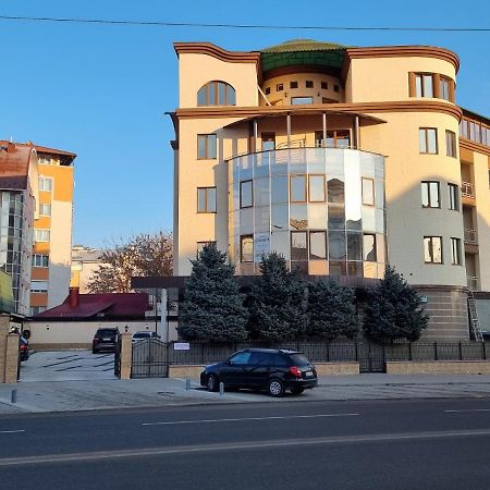 Villa ACAEM Chişinău Esterno foto