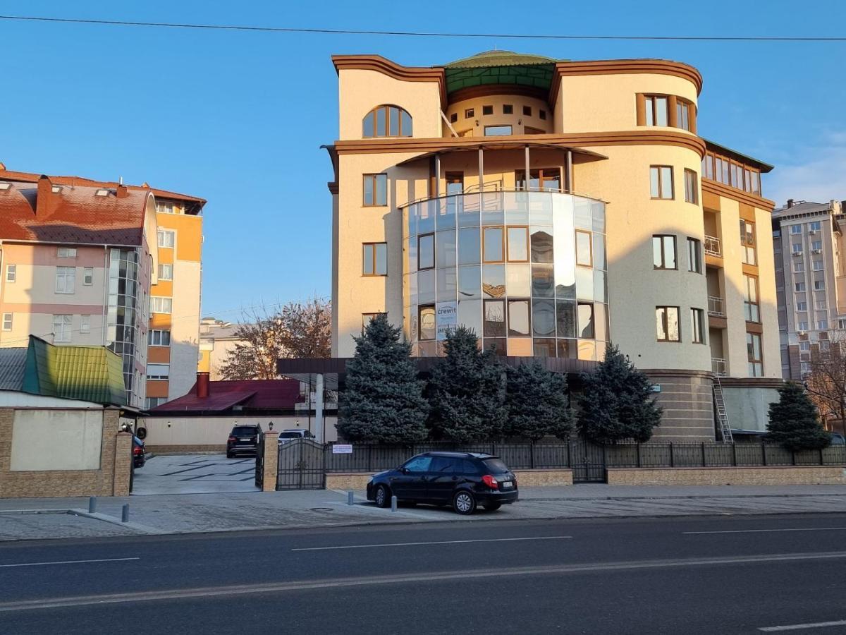 Villa ACAEM Chişinău Esterno foto