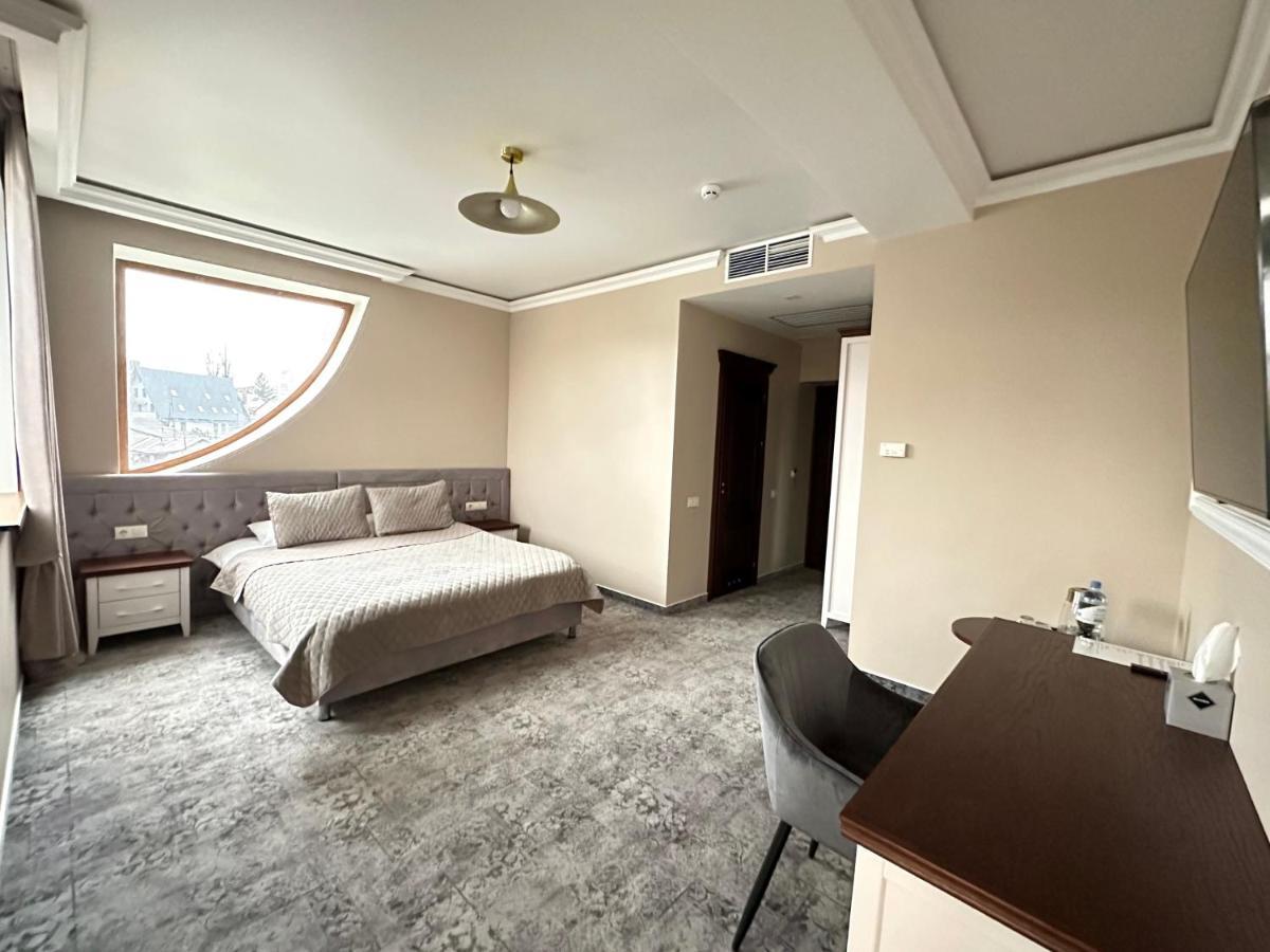 Villa ACAEM Chişinău Esterno foto
