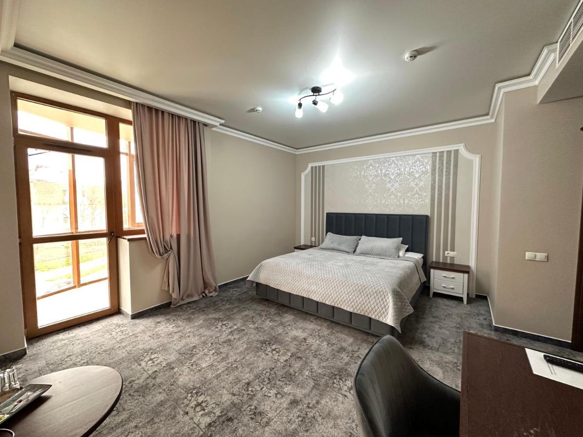 Villa ACAEM Chişinău Esterno foto