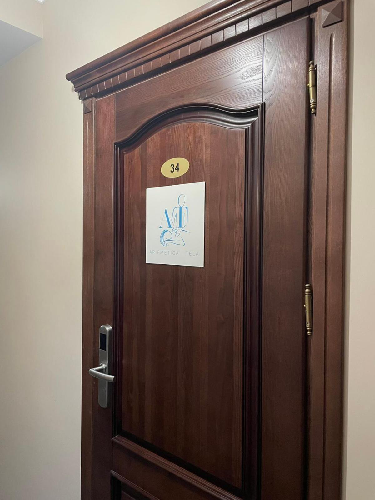 Villa ACAEM Chişinău Esterno foto