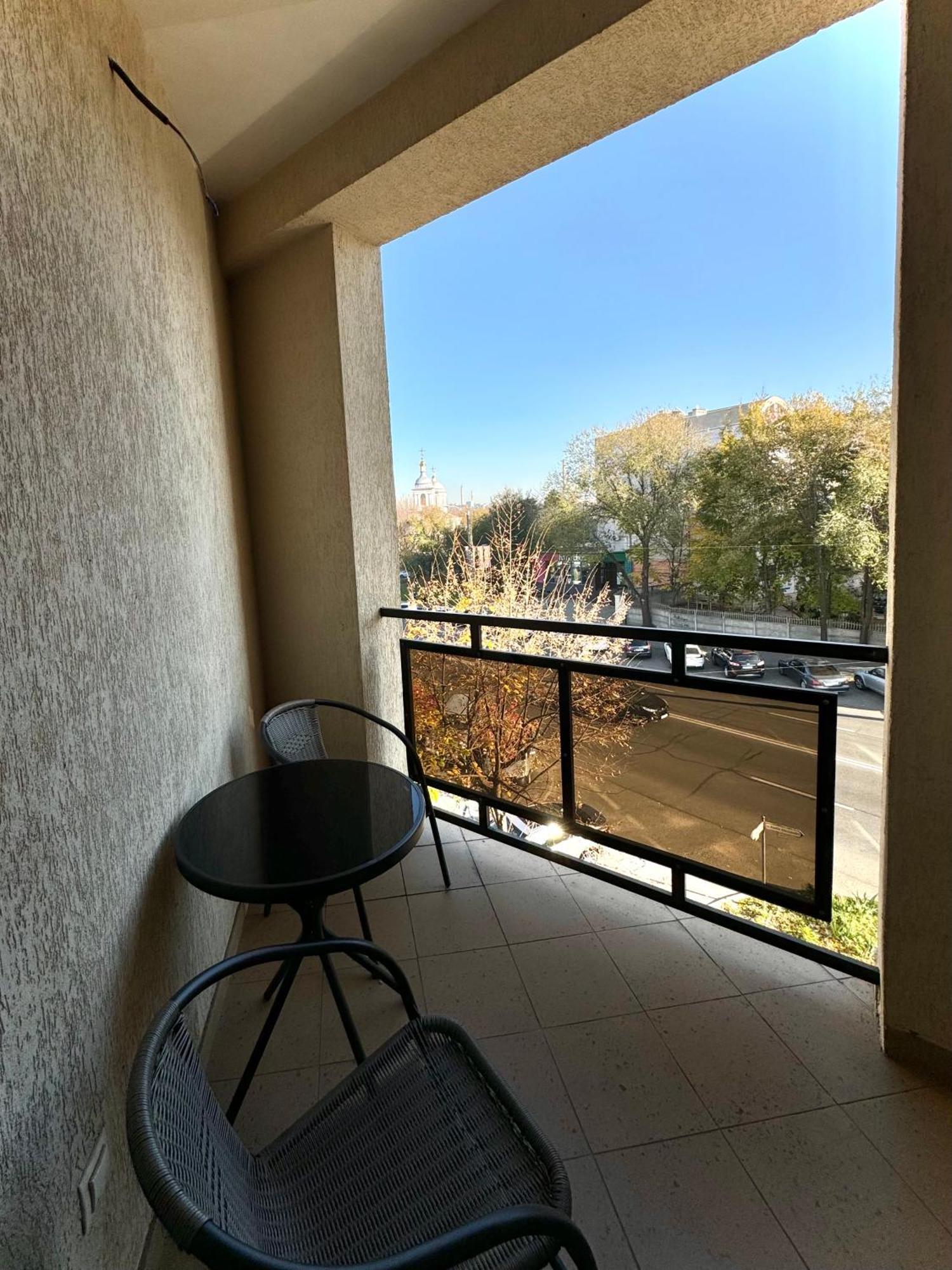 Villa ACAEM Chişinău Esterno foto